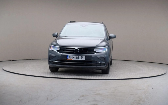 Volkswagen Tiguan cena 121799 przebieg: 35332, rok produkcji 2022 z Frombork małe 211